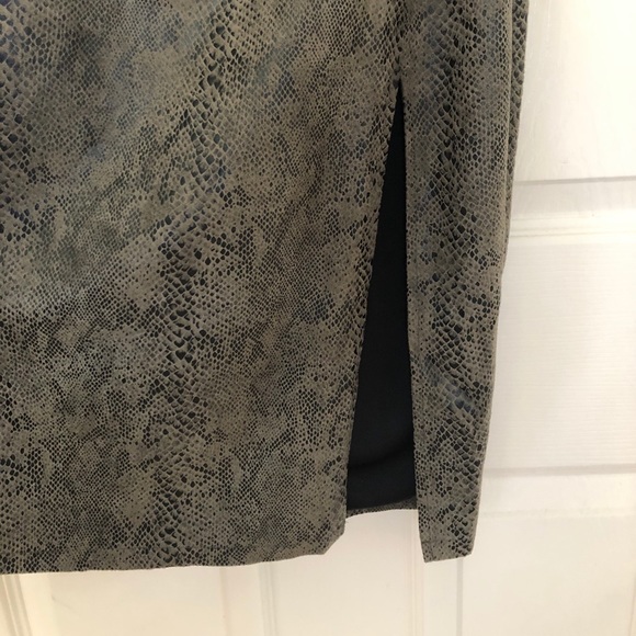 ByEgris snake skin dress with thigh slit - Picture 2 of 4